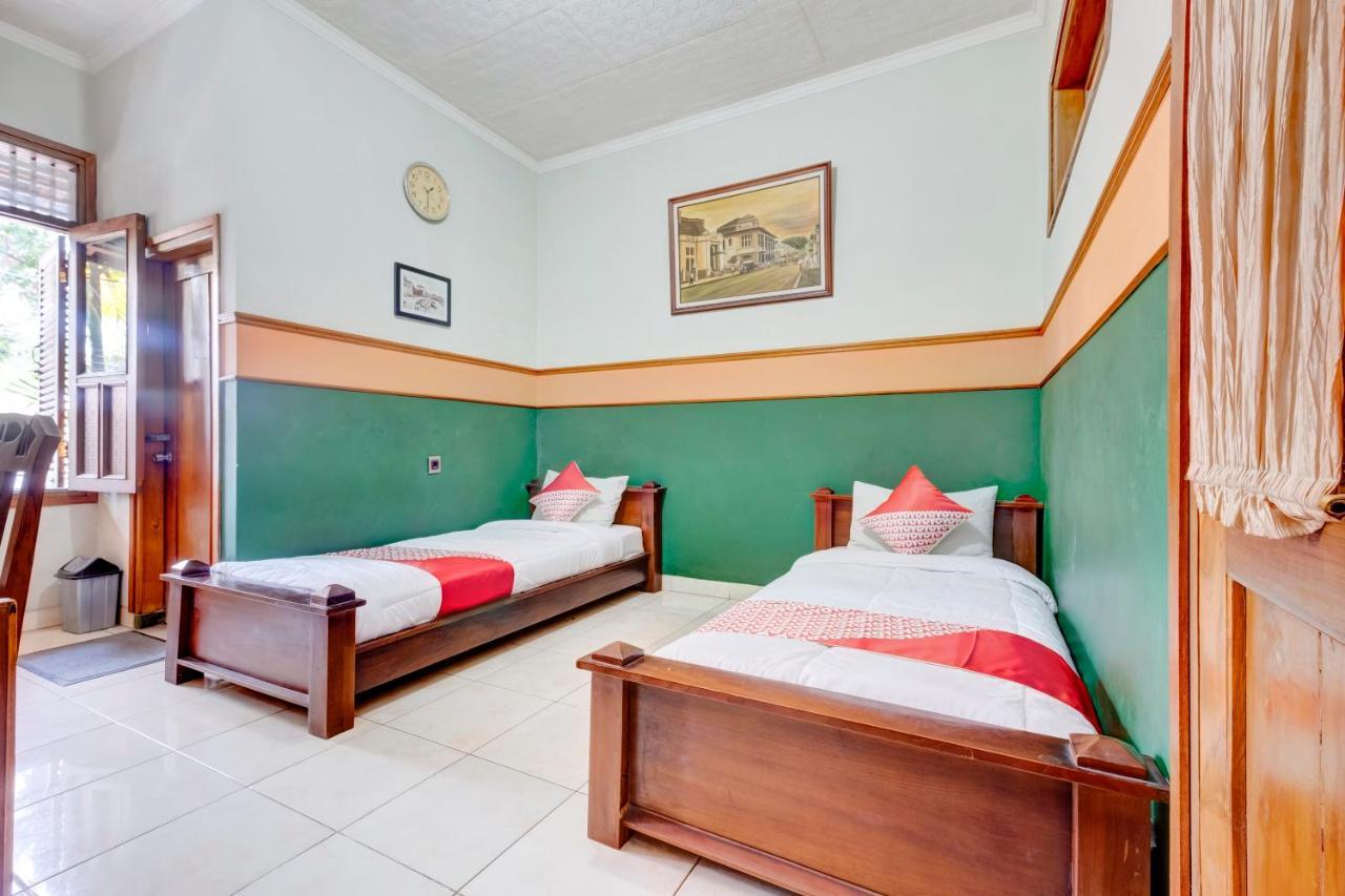 Oyo 3362 Betah Syariah 2* Bandung
